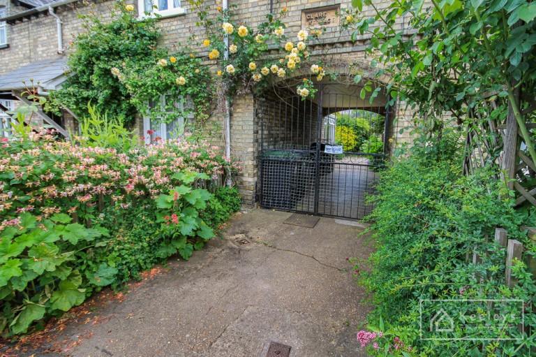 Images for Nutholt Lane, Ely EAID:277a5fb6607f08e9830727af8daa5695 BID:1