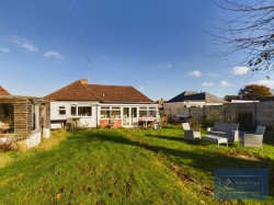 Images for Centre Drive, Newmarket