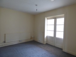 Images for Centre Drive, Newmarket