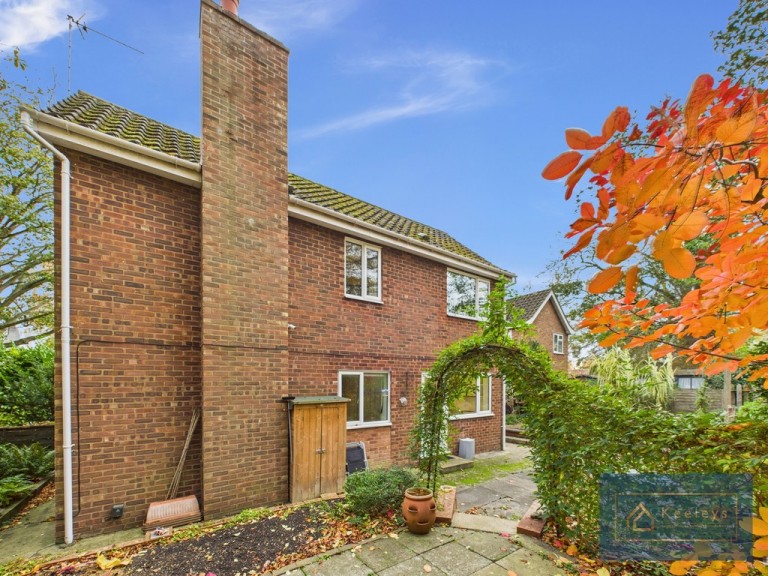 Images for Broad Street, Ely EAID:277a5fb6607f08e9830727af8daa5695 BID:1