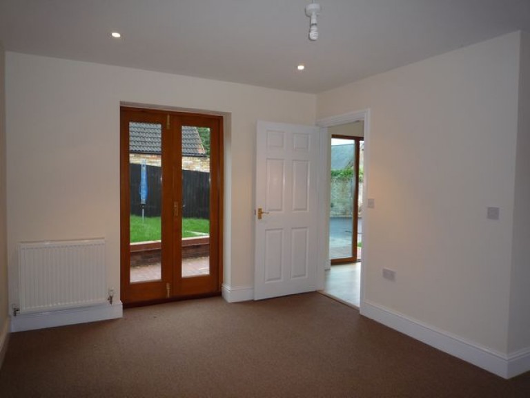 Images for Mill Yard, Haddenham, ELY, Cambridgeshire, CB6 EAID:ely BID:ELY