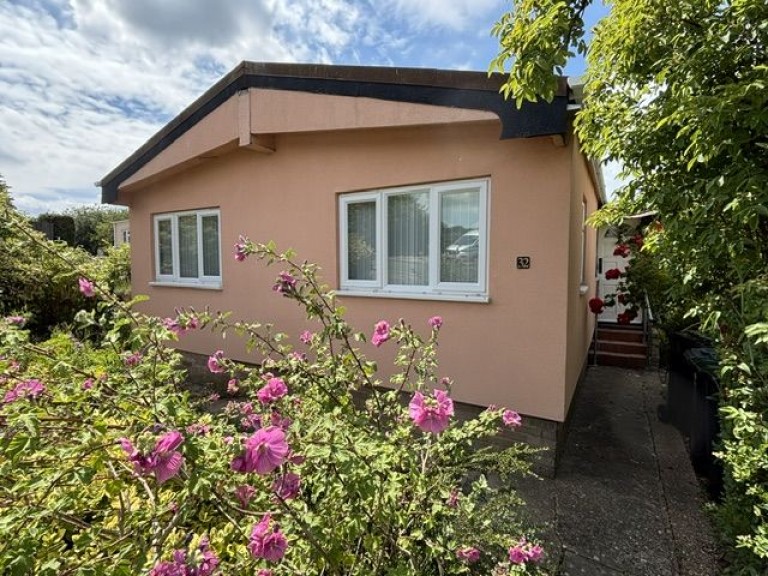 Images for Hardwicke Fields, Haddenham, ELY, Cambridgeshire, CB6 EAID:ely BID:ELY